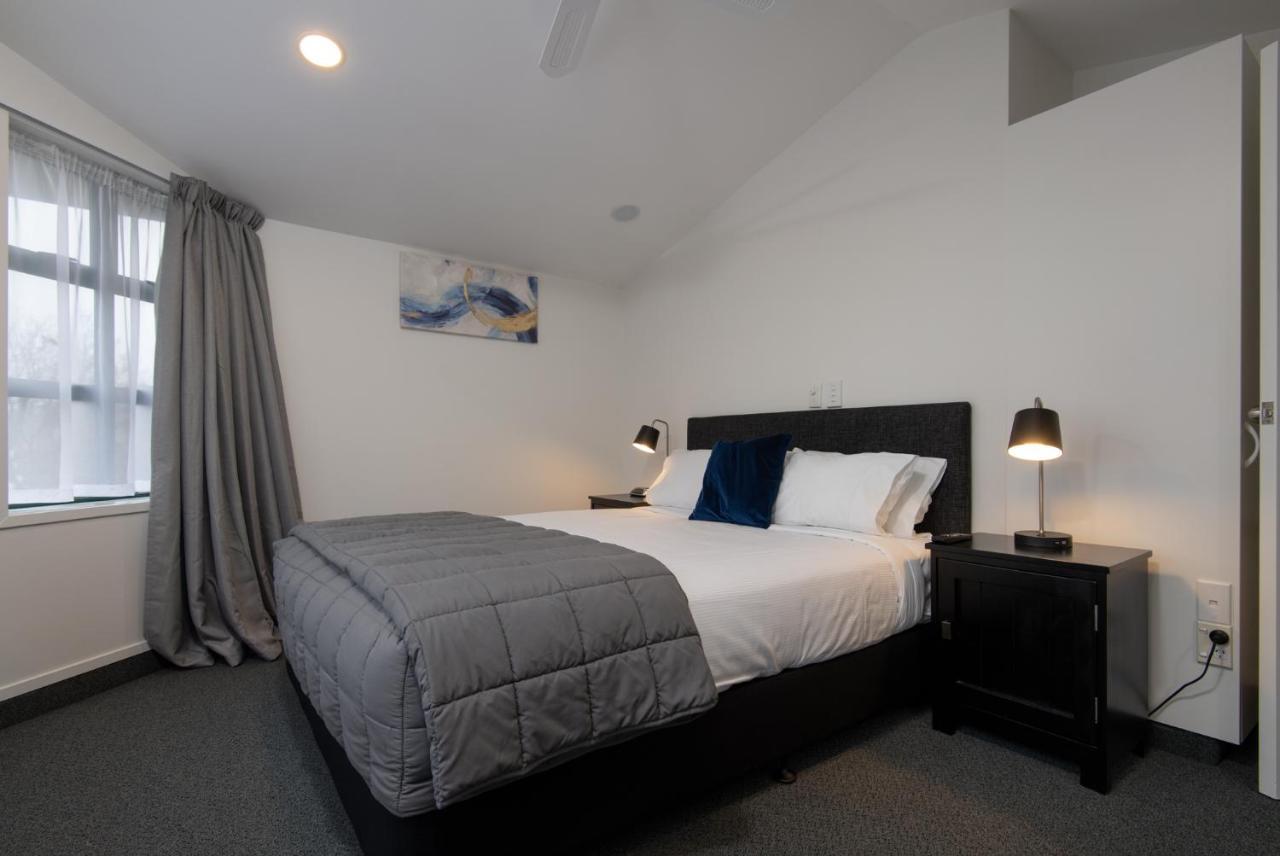 Cambridge Mews Motel Exterior photo