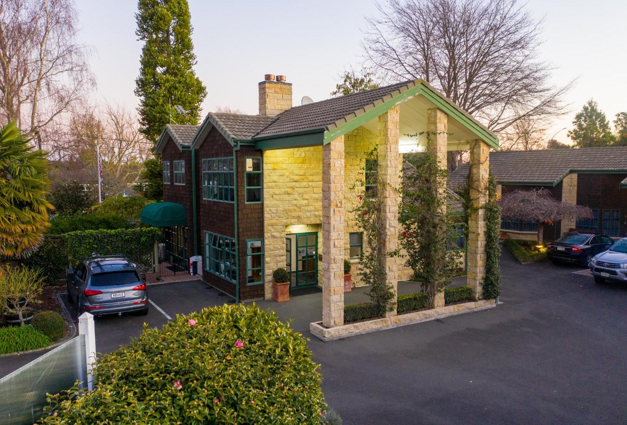 Cambridge Mews Motel Exterior photo
