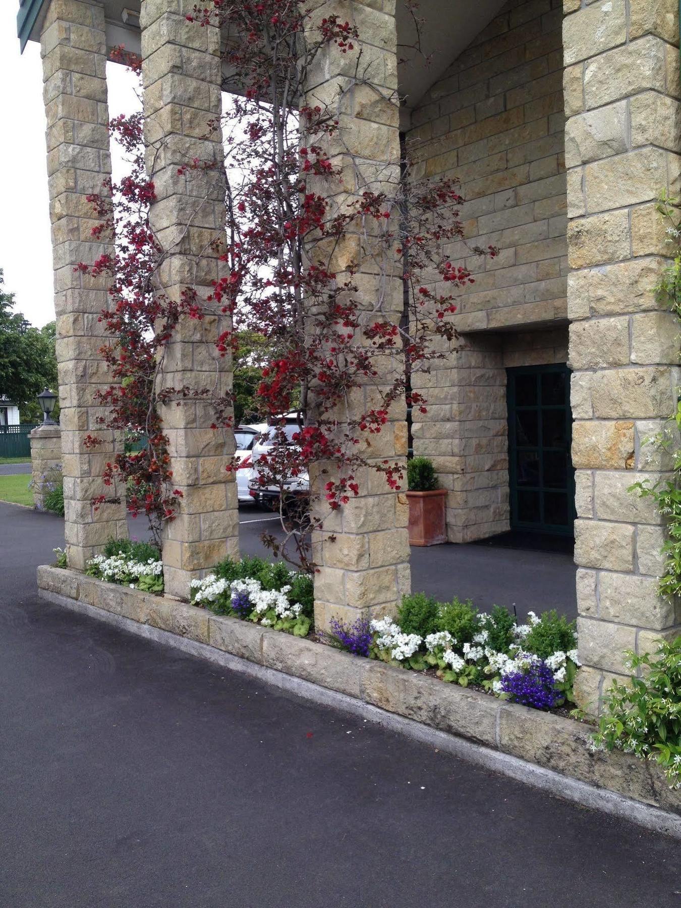 Cambridge Mews Motel Exterior photo